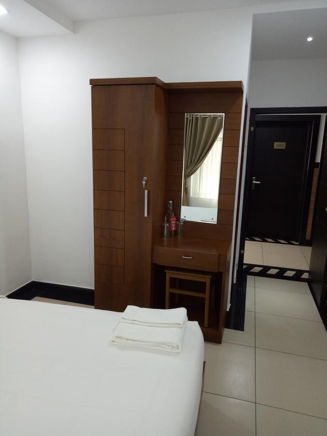 Pgs Inn Kochi Dış mekan fotoğraf