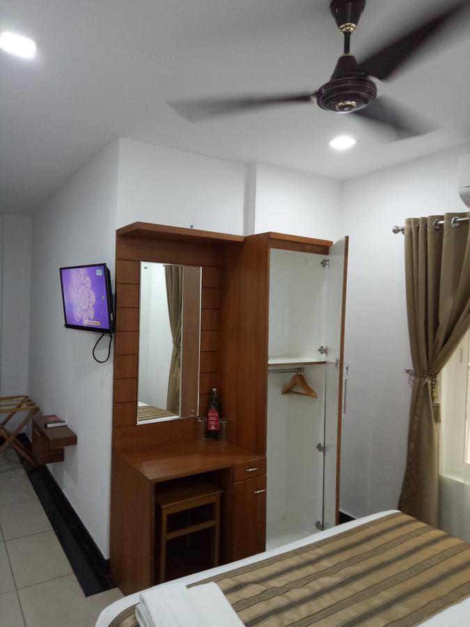 Pgs Inn Kochi Dış mekan fotoğraf