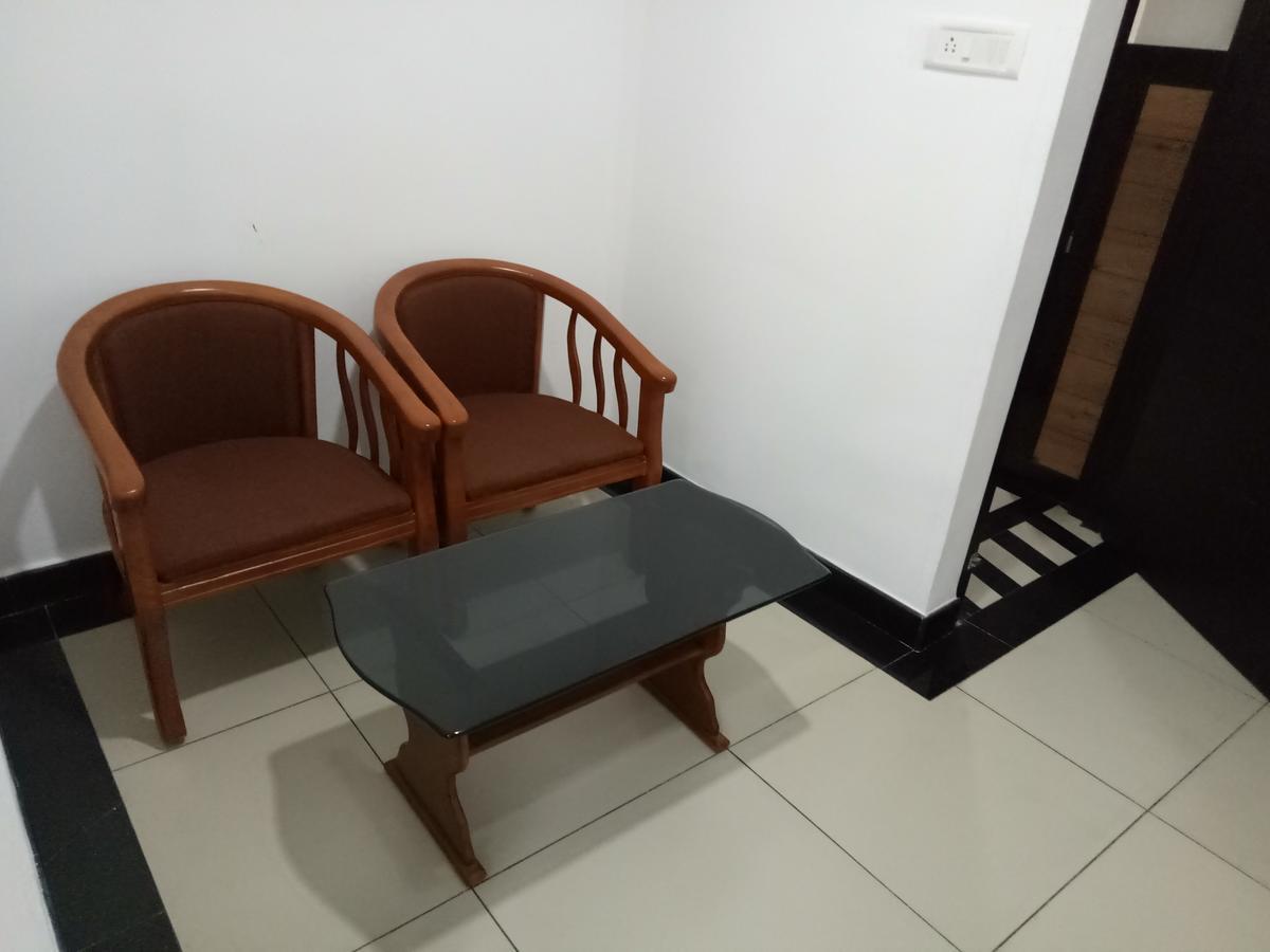 Pgs Inn Kochi Dış mekan fotoğraf