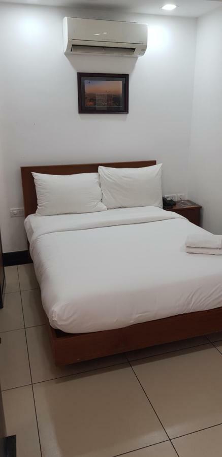 Pgs Inn Kochi Dış mekan fotoğraf